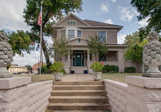 Colleyville home exterior before painting